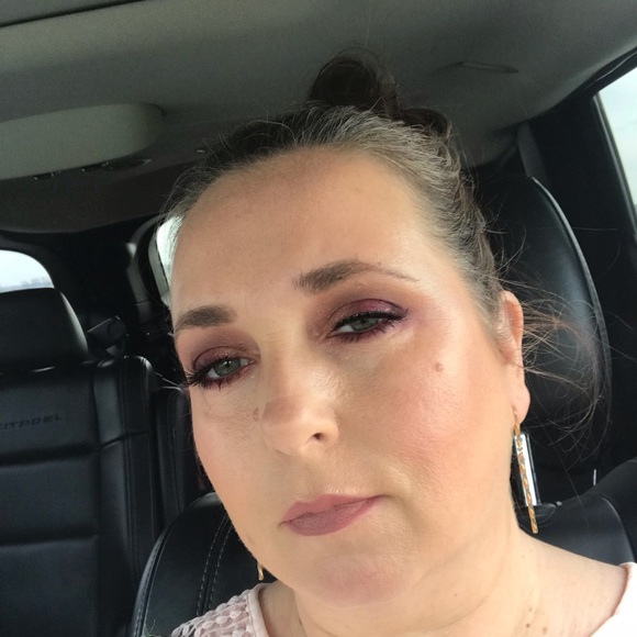 Meet your Posher, Heather - Picture 2 of 2